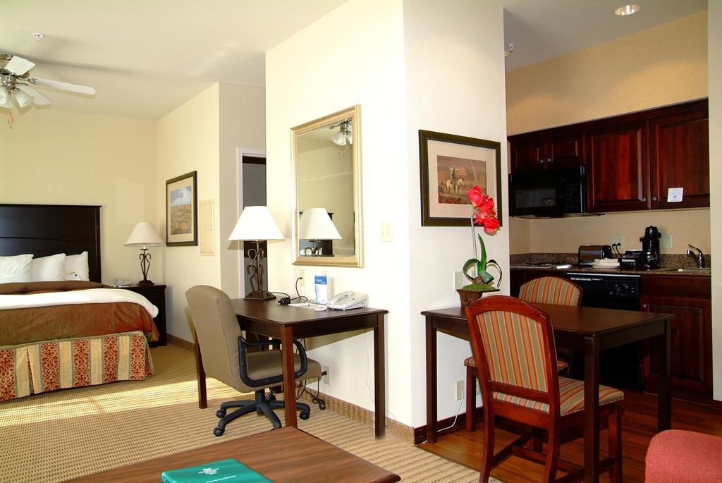 Homewood Suites Wichita Falls Room photo